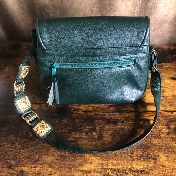 Vintage Green Purse with Gold Detail on Strap - Picture 4 of 10